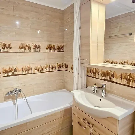 Romsics Pince Vendeghaz - Biro Tours - Nr 219 Черсегтомай